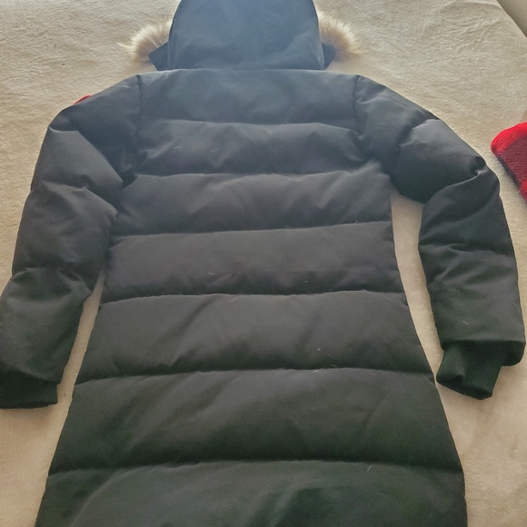 Women's Canada Goose Parka coat - Picture 12 of 13